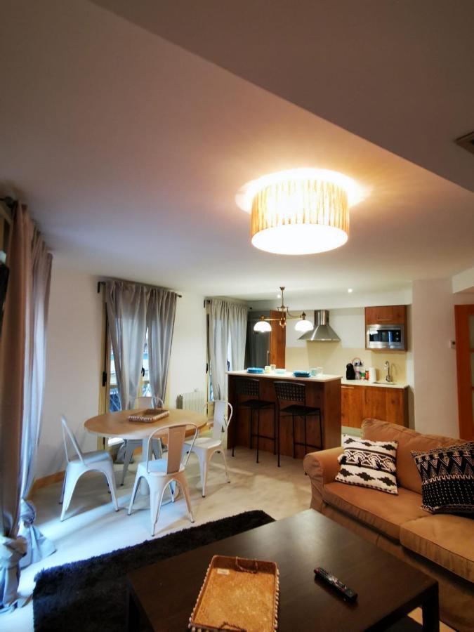 Appartamento Vtz El Balcon De Rey Alfonso III Saragozza Esterno foto
